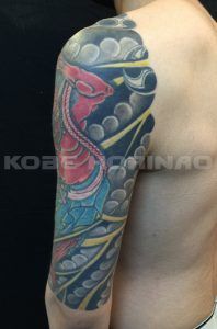 雷神と菊散らしの刺青、和彫り(Japanese Tattoo)画像