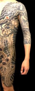 飛天・鳳凰・蓮 (胸割り七分袖)の刺青、和彫り(Japanese Tattoo)の画像