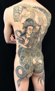 弁財天と正面龍の刺青、和彫り(Japanese Tattoo)の画像です。