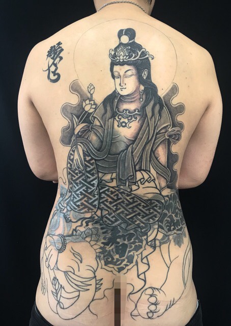 普賢菩薩 ※カバーアップの刺青、和彫り(Japanese Tattoo)の画像です。