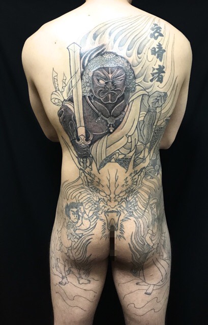 不動明王・制咜迦・矜羯羅・正面龍の刺青、和彫り(Japanese Tattoo)の画像です。