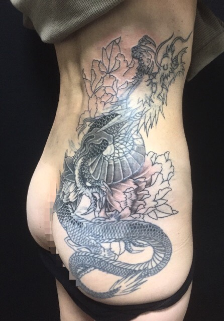 龍と牡丹※カバーアップの刺青、和彫り(Japanese Tattoo)の画像