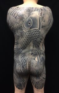 登り鯉・紅葉の刺青、和彫り(Japanese Tattoo)の画像