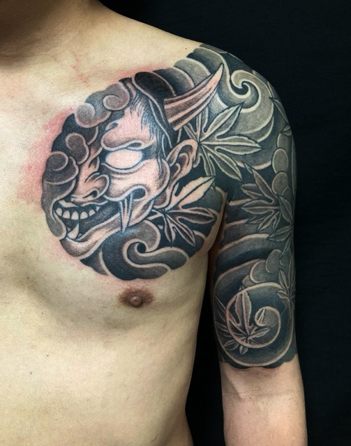 般若・紅葉散らしの刺青、和彫り(Japanese Tattoo・タトゥー)の画像