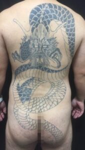 正面龍※フルカバーアップの刺青、和彫り(Japanese Tattoo・タトゥー)の画像