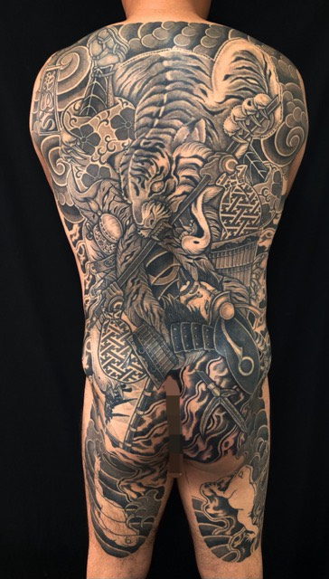 猛虎・加藤清正・3本足のカエルの刺青、和彫り(Japanese Tattoo・タトゥー)の画像