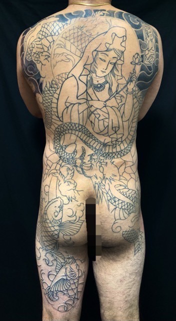 騎龍観世音菩薩・夫婦鯉・額彫りの刺青、和彫り(Japanese Tattoo・タトゥー)の画像