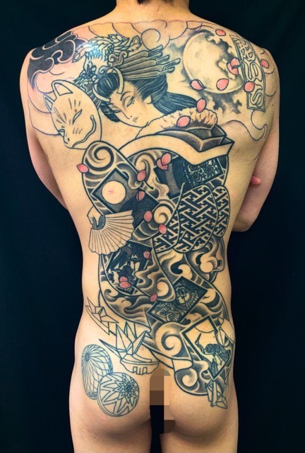 花魁・桜花弁・狐面・鞠・折り紙・満月の刺青、和彫り(Japanese Tattoo・タトゥー)の画像