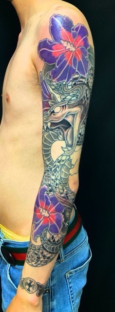 蛇・ムクゲの花の刺青、和彫り(Japanese Tattoo・タトゥー)の画像