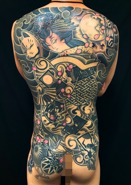花魁・桜花弁・狐面・鞠・折り紙・満月の刺青、和彫り(Japanese Tattoo・タトゥー)の画像