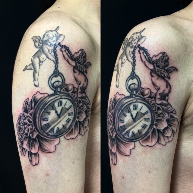 天使・懐中時計・マリーゴールドのワンポイントTattoo(タトゥー)の画像