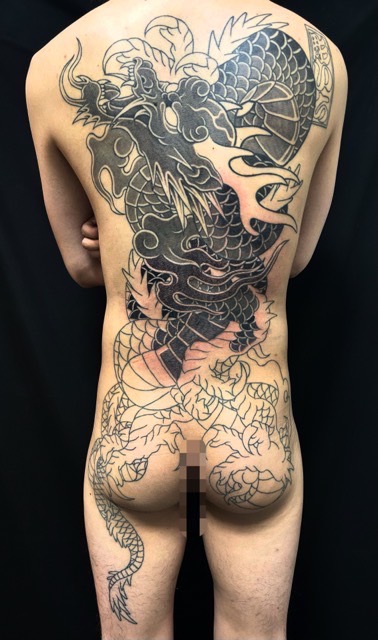 一匹龍(昇龍)の刺青、和彫り(Japanese Tattoo・タトゥー)の画像