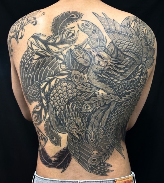 鳳凰(阿吽)の刺青、和彫り(Japanese Tattoo・タトゥー)の画像
