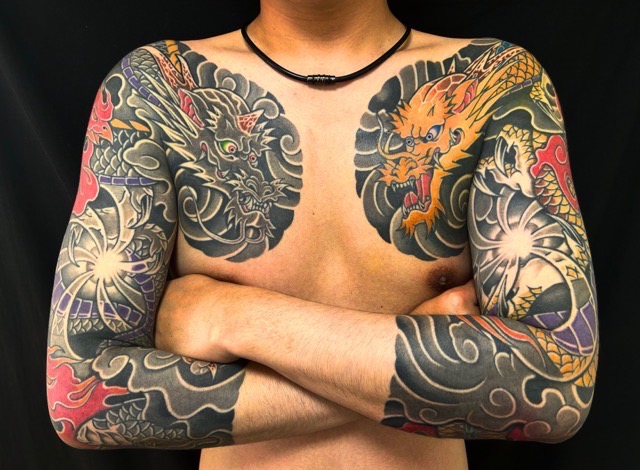 阿吽の龍・迦楼羅炎・梵字の刺青、和彫り(Japanese Tattoo・タトゥー)の画像