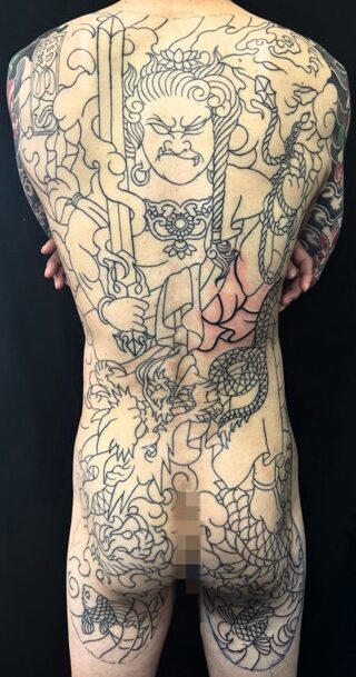 不動明王・龍・金魚の刺青、和彫り(Japanese Tattoo・タトゥー)の画像