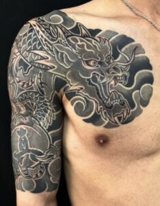 龍・達磨・カバーアップの刺青、和彫り(Japanese Tattoo・タトゥー)の画像