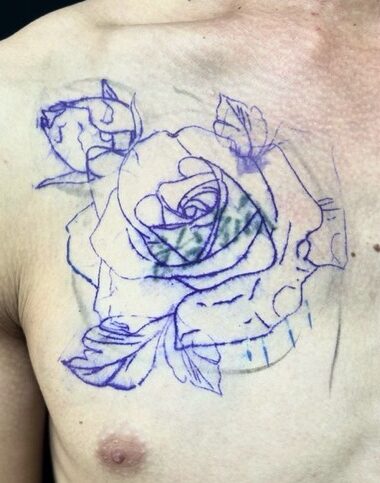 薔薇・カバーアップのワンポイントTattoo(タトゥー)の画像