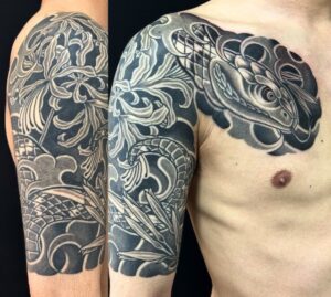 蛇・彼岸花(五分袖)の刺青、和彫り(Japanese Tattoo・タトゥー)の画像