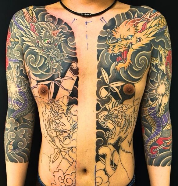 阿吽の龍・虎・竹(胸割り七分袖)の刺青、和彫り(Japanese Tattoo・タトゥー)の画像