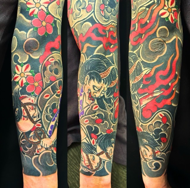 夜叉・生首・桜花(長袖)の刺青、和彫り(Japanese Tattoo・タトゥー)の画像