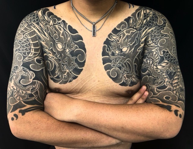 阿吽の龍(五分袖)の刺青、和彫り(Japanese Tattoo・タトゥー)の画像