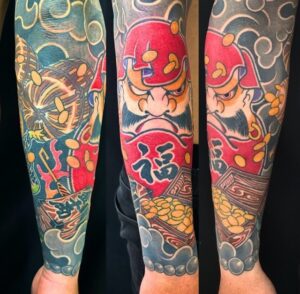 達磨・縁起物尽くし(長袖)の刺青、和彫り(Japanese Tattoo・タトゥー)の画像