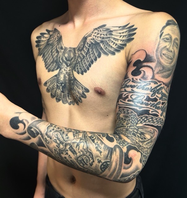 鷹・レタリング・リングネックレス・ネバーランドのワンポイントTattoo(タトゥー)の画像