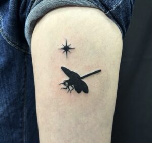 オニヤンマのワンポイントTattoo(タトゥー)の画像