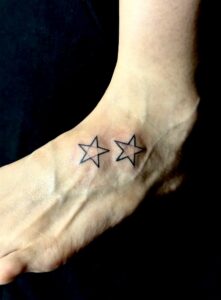 星のワンポイントTattoo(タトゥー)の画像