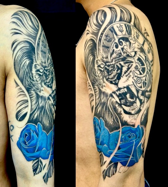 ライオン・懐中時計・青い薔薇のワンポイントTattoo(タトゥー)の画像