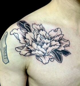 牡丹のワンポイントTattoo(タトゥー)の画像