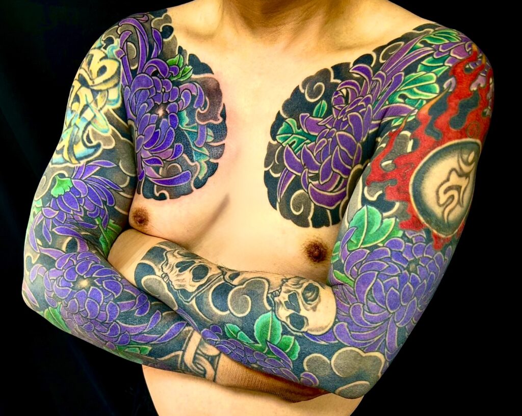 菊・髑髏・梵字・リメイクのワンポイントTattoo(タトゥー)の画像