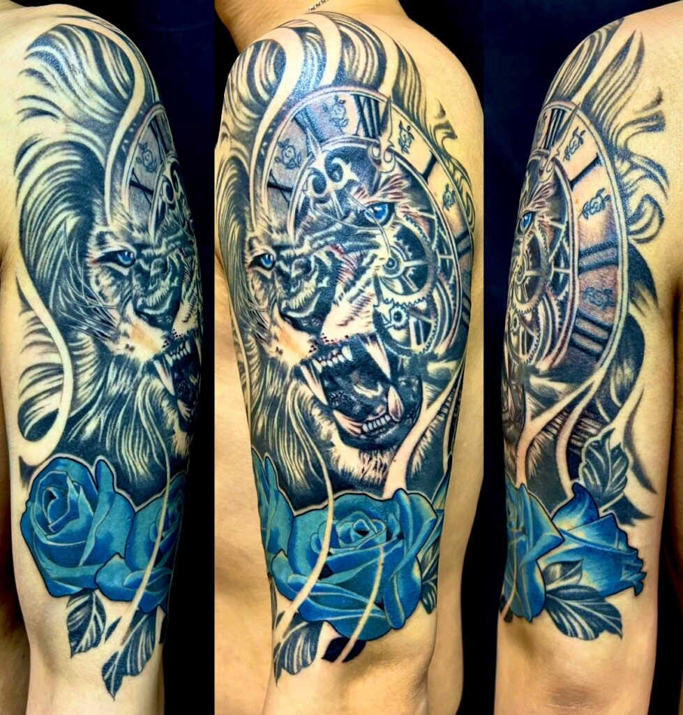 ライオン・懐中時計・青い薔薇のワンポイントTattoo(タトゥー)の画像