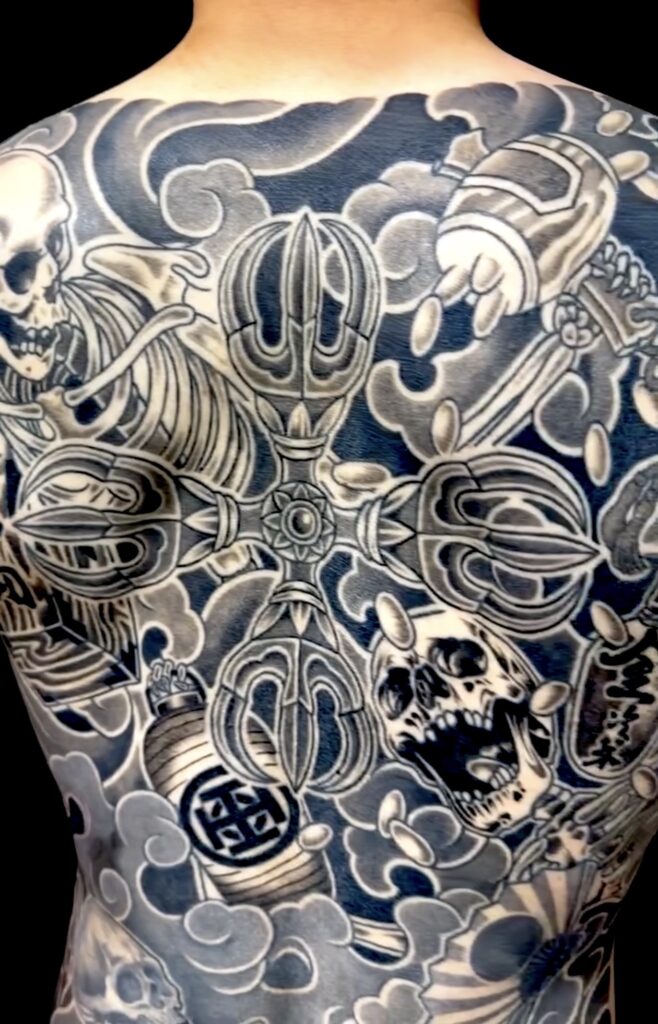 骸骨・密教法具・縁起物尽くしのタトゥー・刺青・和彫画像