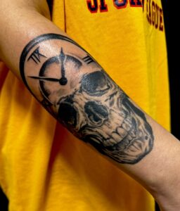 髑髏・時計のタトゥー・刺青・和彫画像