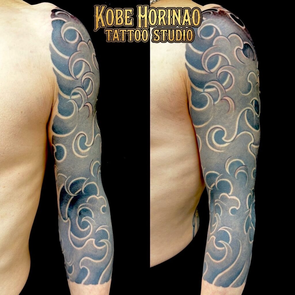 波・タトゥー(額彫り七分袖)のタトゥー・刺青・和彫画像