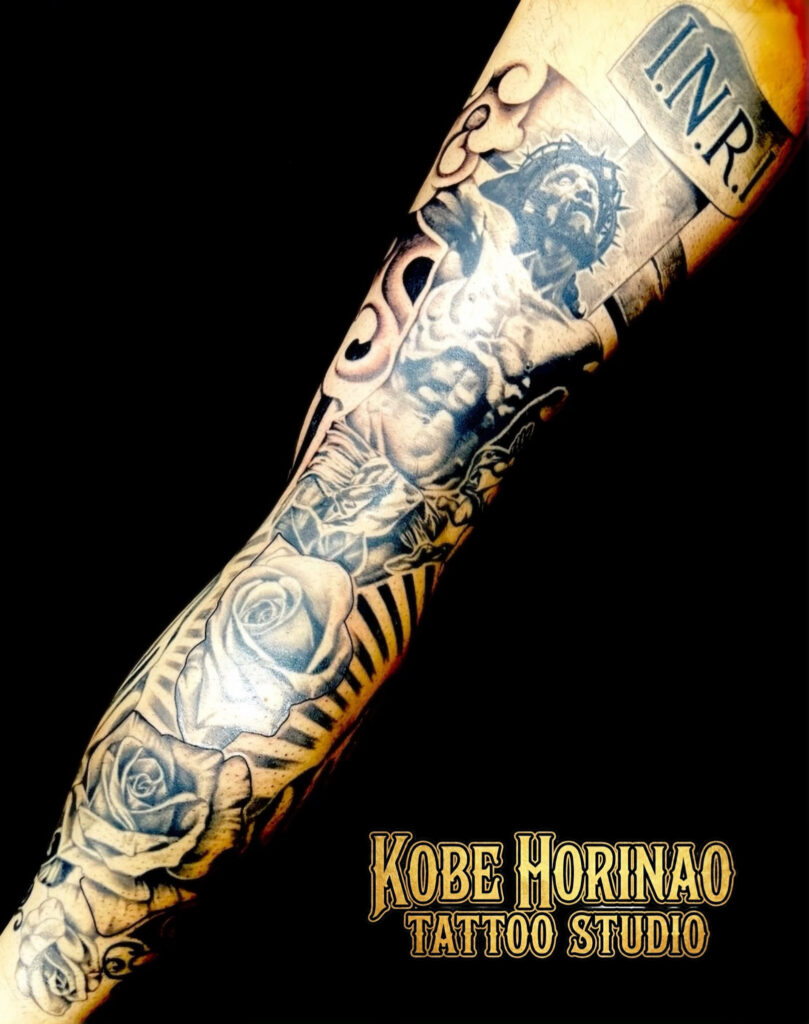 キリスト・薔薇(スリーブタトゥー)のタトゥー・Tattoo画像
