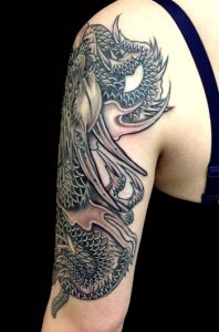 昇龍のワンポイントの刺青、和彫り(Japanese Tattoo)画像