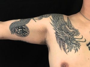 龍・水晶・漢字の刺青、和彫り(Japanese Tattoo)の画像です。