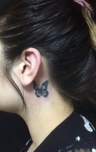 蝶のワンポイントTattoo(タトゥー)の画像