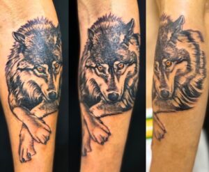 狼・リアリスティックのワンポイントTattoo(タトゥー)の画像
