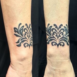 トライバルのワンポイントTattoo(タトゥー)の画像